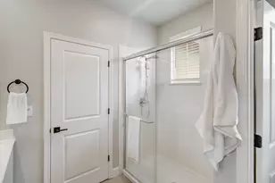 10808 Portico Cir, Rancho Cordova, CA 95670 - Photo 29