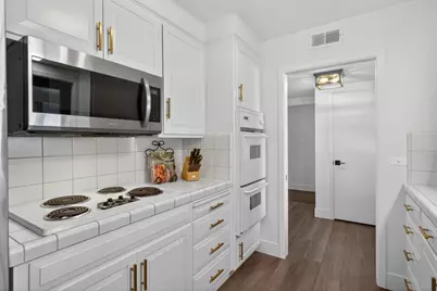 2910 Huntington Road, Sacramento, CA 95864 - Photo 7