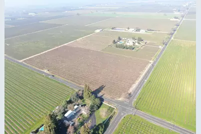 3155 W Woodbridge Road, Lodi, CA 95242 - Photo 3