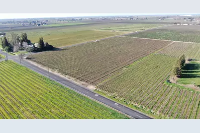 3155 W Woodbridge Road, Lodi, CA 95242 - Photo 7
