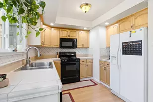 38614 Royal Ann Common, Fremont, CA 94536 - Photo 11