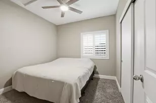 9189 Bungalow Way, Elk Grove, CA 95758 - Photo 19