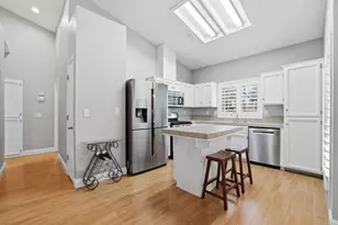 9189 Bungalow Way, Elk Grove, CA 95758 - Photo 9