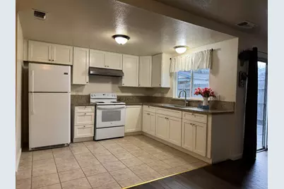 9302 Eaglepoint Lane, Stockton, CA 95210 - Photo 11