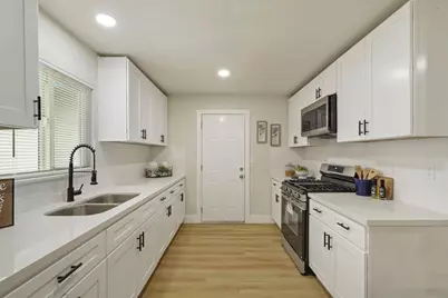 2415 E Taylor Street, Stockton, CA 95205 - Photo 9