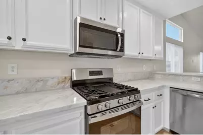 9975 Tarzo Way, Elk Grove, CA 95757 - Photo 15