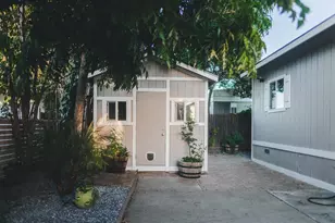 Dias, Sacramento, CA 95823 - Photo 39