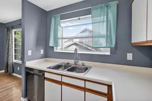 7402 Kallie Kay Ln, Sacramento, CA 95823 - Photo 23