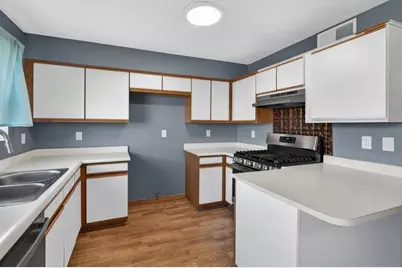 7402 Kallie Kay Ln, Sacramento, CA 95823 - Photo 9