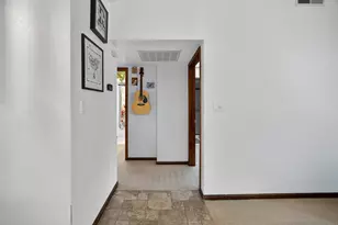 1183 Alder Tree Wy, Sacramento, CA 95831 - Photo 17