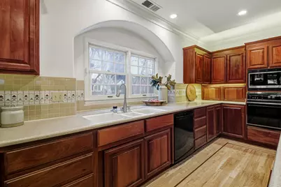 2774 13th Street, Sacramento, CA 95818 - Photo 11