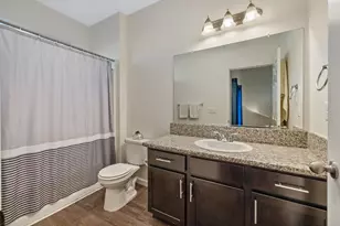 1237 E Orange St, Avenal, CA 93204 - Photo 17