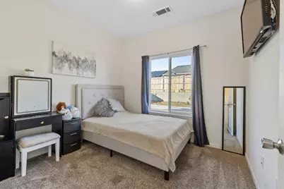 1237 E Orange Street, Avenal, CA 93204 - Photo 23