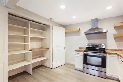 8355 Deville Oaks Way, Citrus Heights, CA 95621 - Photo 13