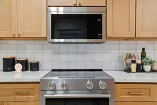 894 Larch Ln, Sacramento, CA 95864 - Photo 23