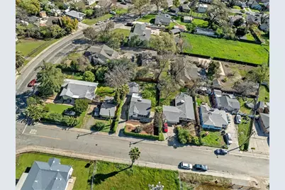 3176 Callecita Street, Sacramento, CA 95815 - Photo 27