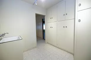 909 Mt Vernon Dr, Modesto, CA 95350 - Photo 35