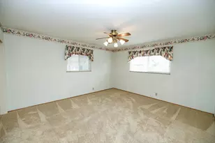 909 Mt Vernon Dr, Modesto, CA 95350 - Photo 29