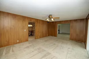 909 Mt Vernon Dr, Modesto, CA 95350 - Photo 11