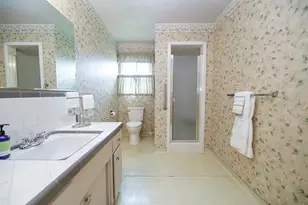 909 Mt Vernon Dr, Modesto, CA 95350 - Photo 33