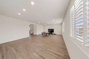 3052 Russos Dr, Manteca, CA 95337 - Photo 7