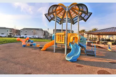 3280 Hummingbird Court, West Sacramento, CA 95691 - Photo 47