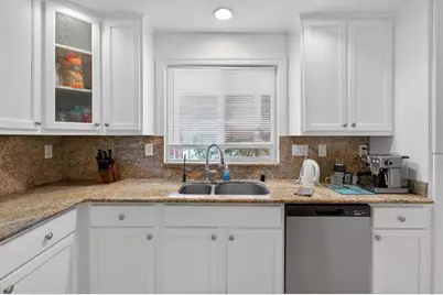 8877 Amberjack Way, Sacramento, CA 95828 - Photo 17