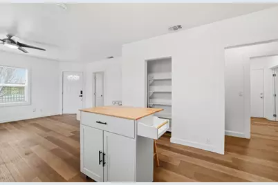 702 Dixieanne Avenue, Sacramento, CA 95815 - Photo 13