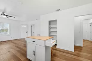 702 Dixieanne Ave, Sacramento, CA 95815 - Photo 13