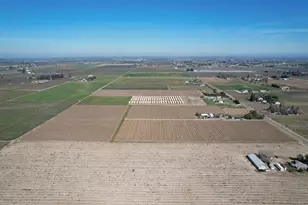 21863 N Bruella Rd, Acampo, CA 95220 - Photo 3