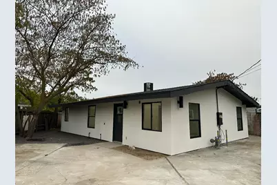 250 N 9th Avenue, Oakdale, CA 95361 - Photo 1