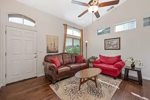 9448 Plainoak Way, Elk Grove, CA 95758 - Photo 9