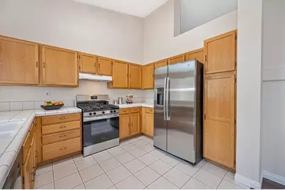 9448 Plainoak Way, Elk Grove, CA 95758 - Photo 15