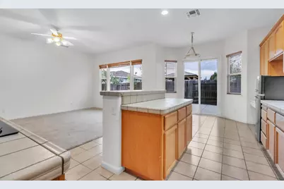 2081 Sebastian Way, Roseville, CA 95661 - Photo 11