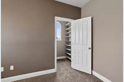 701 Rolling Green Drive, West Sacramento, CA 95605 - Photo 41