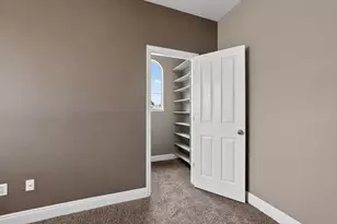 701 Rolling Green Dr, West Sacramento, CA 95605 - Photo 41