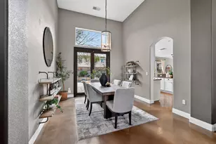 701 Rolling Green Dr, West Sacramento, CA 95605 - Photo 9