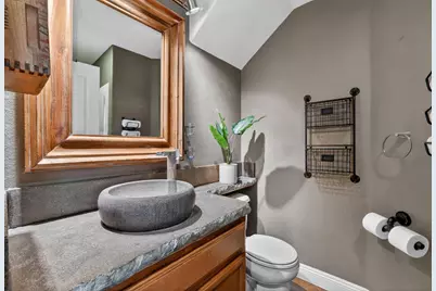 701 Rolling Green Drive, West Sacramento, CA 95605 - Photo 21