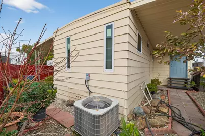 7552 Red Bud Lane, Sacramento, CA 95828 - Photo 31