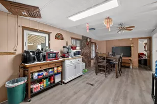 7552 Red Bud Ln, Sacramento, CA 95828 - Photo 13