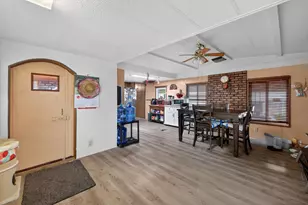 7552 Red Bud Ln, Sacramento, CA 95828 - Photo 5