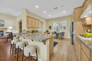 8088 Little Isle Ln, Sacramento, CA 95831 - Photo 3