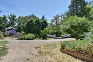 2120 G St, Sacramento, CA 95816 - Photo 65