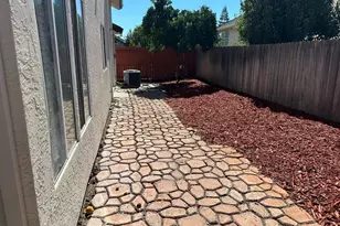 8541 Brisenbourg Way, Antelope, CA 95843 - Photo 37