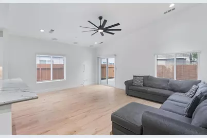 622 N Stockton Avenue, Ripon, CA 95366 - Photo 3