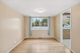 5122 Diablo Dr, Sacramento, CA 95842 - Photo 11