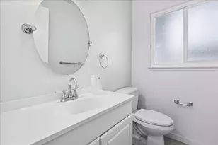 5122 Diablo Dr, Sacramento, CA 95842 - Photo 23