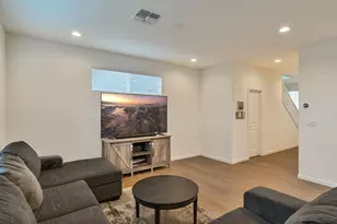 5514 Malibu Palm Ct, Sacramento, CA 95842 - Photo 5