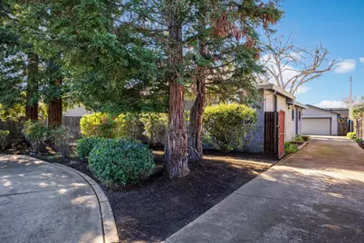 3125 Kobrock Way, Carmichael, CA 95608 - Photo 3