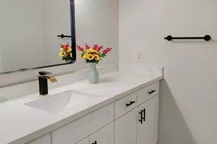 5 Bolinas Ct, Sacramento, CA 95823 - Photo 19